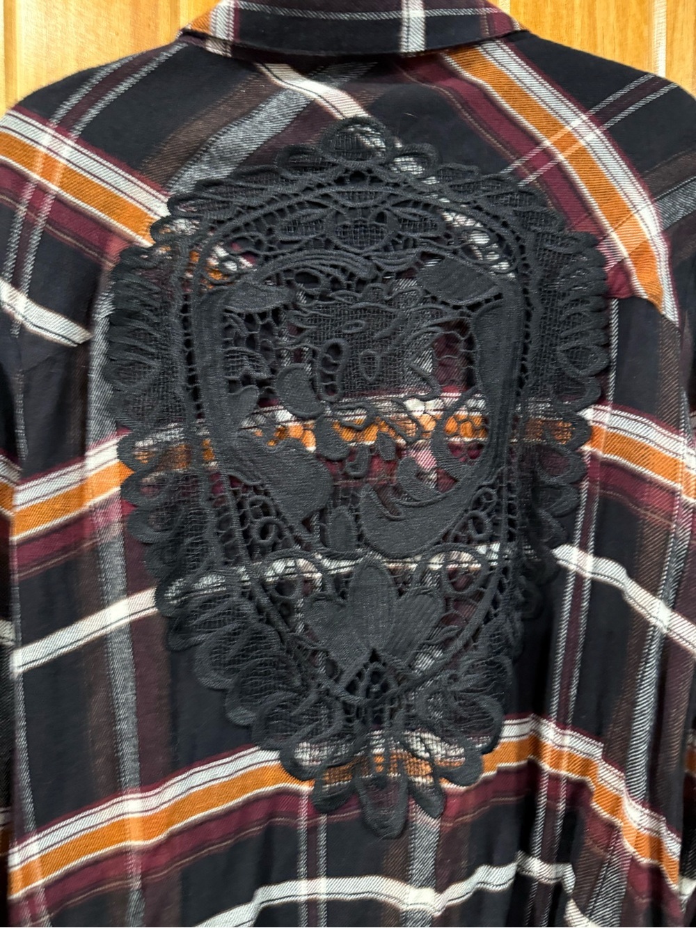 Shyanne Lace Flannel - Picture 5 of 5